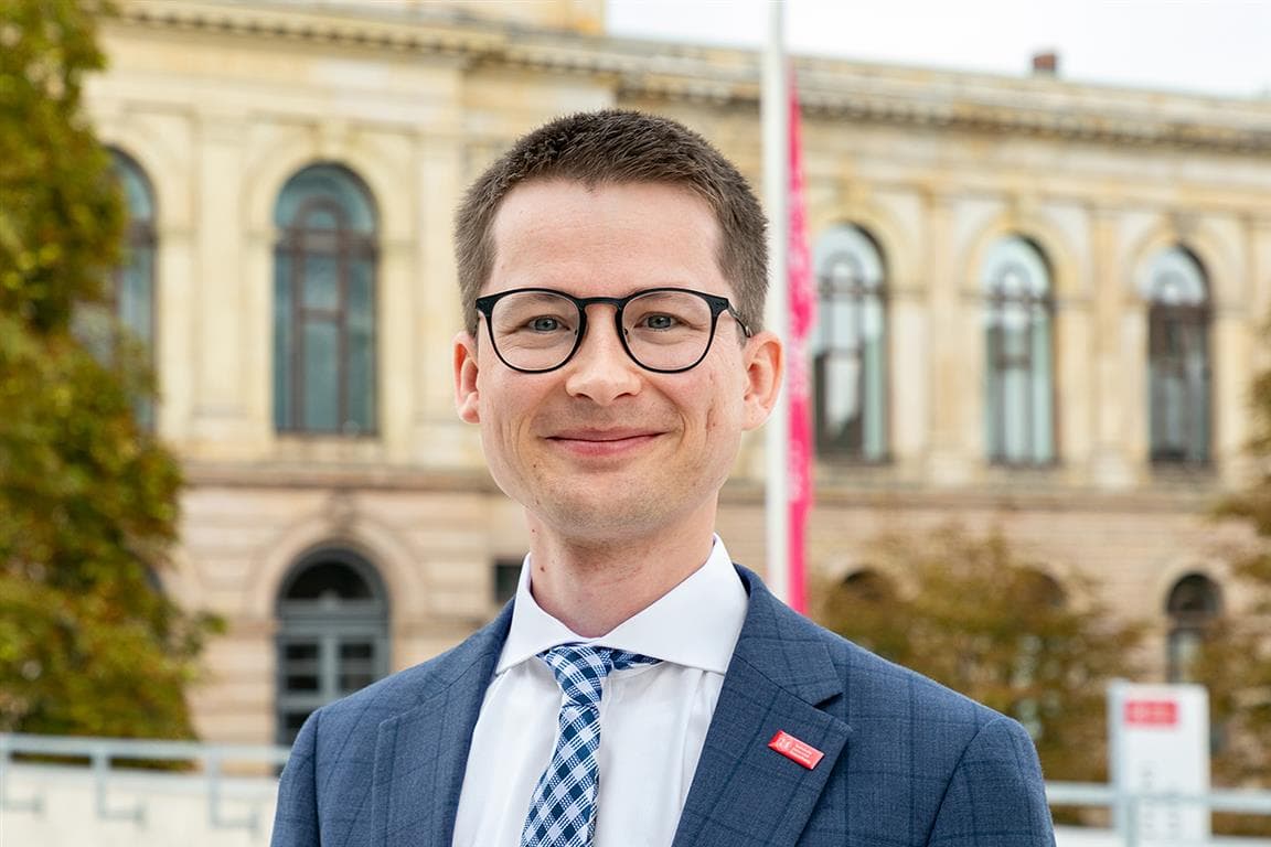 Prof. Dr. Felix Rösel (Cluster Speaker)