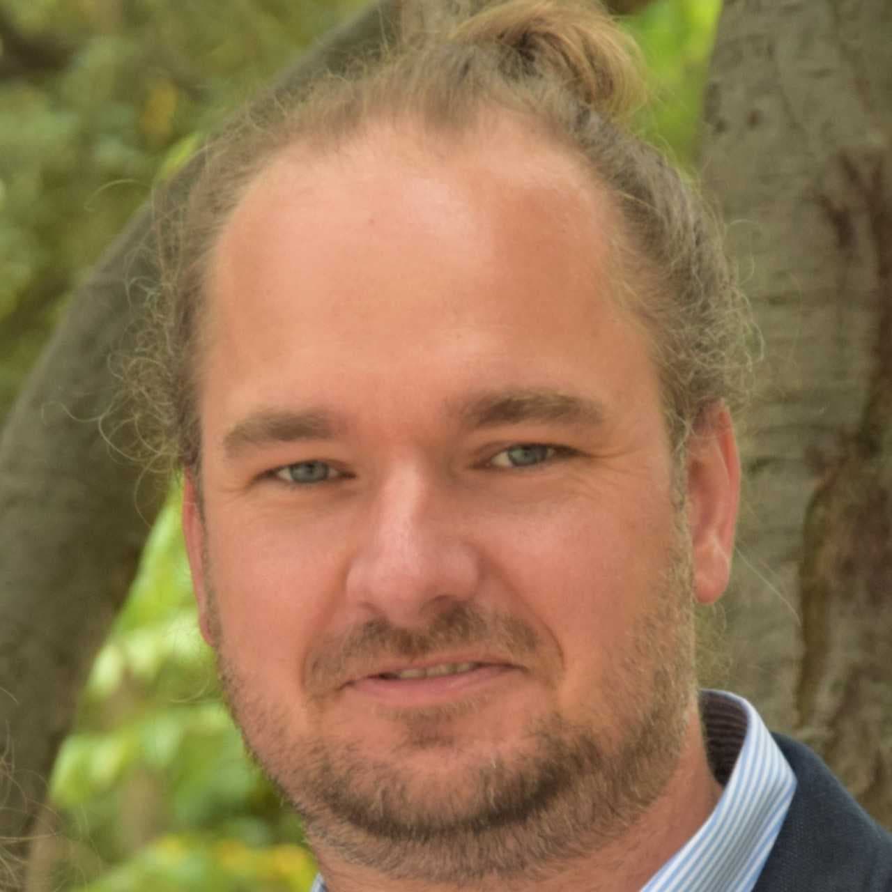Dr. Jan Cornelius Peters